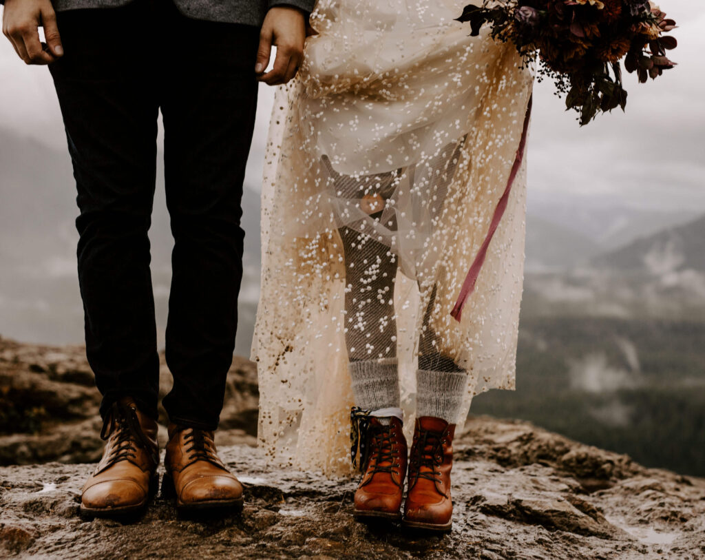 Washington Elopement on Rattlesnake Ledge