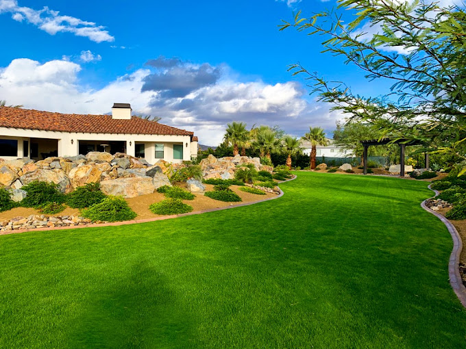 The Estate at Via Las Palmas in Palm Springs as one of the top five Palm Springs wedding venues. 