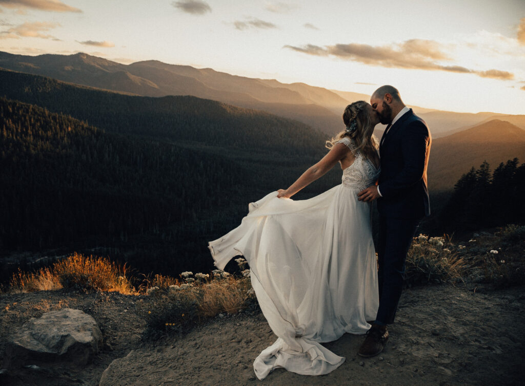 Couple elopes at top spur trail head at mount hood